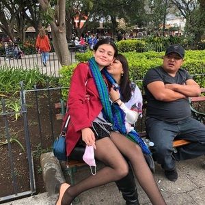 Meet your Posher, Roxana